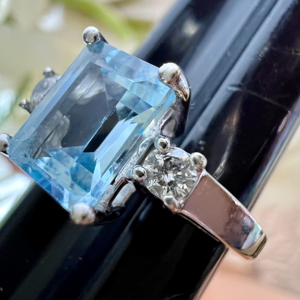 ❌SOLD❌ Vintage Aquamarine Diamond Ring Solid 14K Gold White Gold Emerald cut - Picture 8 of 17